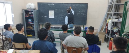 Construcción de aulas para talleres a fin de facilitar el acceso a un oficio digno a jóvenes de barriadas marginales de Bahía Blanca en Argentina