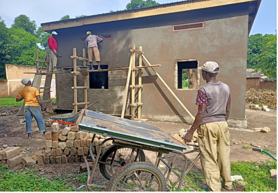 Construcción de cocina en una residencia de estudiantes para facilitar el acceso a la educación secundaria a las chicas